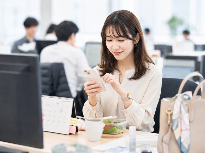 彼氏がいるかどうか見分け方職場編｜自然な聞き方と注意点まで
